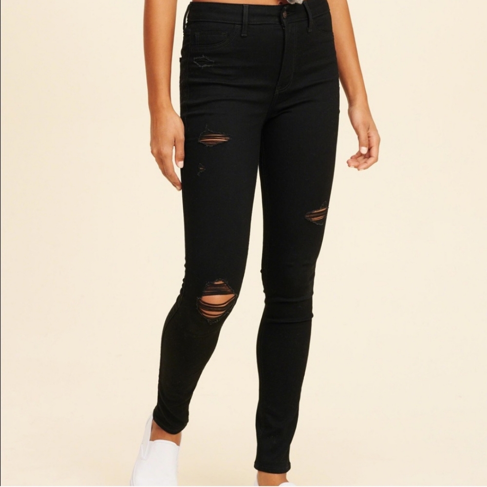 Hollister black distressed skinny jeans